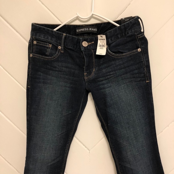 *NEW* Express Barely Boot Jeans, size 2 Short - Picture 2 of 5